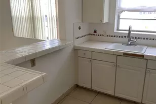 60 Windsor C, West Palm Beach, FL 33417 - Photo 5