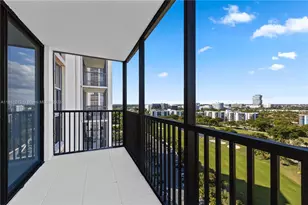 20379 W Country Club Dr, Aventura, FL 33180 - Photo 9