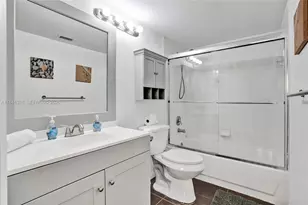 19701 E Country Club Dr, Aventura, FL 33180 - Photo 17
