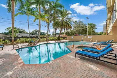 3500 Coral Way #1207, Miami, FL 33145 - Photo 13