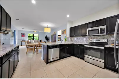 455 SE 34th Ter, Homestead, FL 33033 - Photo 13