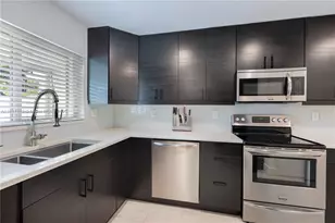 8225 SW 81st Ct, Miami, FL 33143 - Photo 3