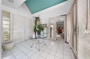 6002 SW 79th Ct, Miami, FL 33143 - Photo 11