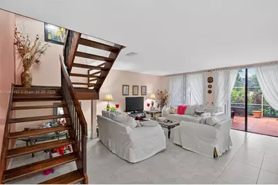 3402 Torremolinos Ave #F-35, Doral, FL 33178 - Photo 3