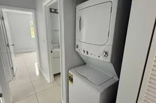 2121 NW 72nd St, Miami, FL 33147 - Photo 17