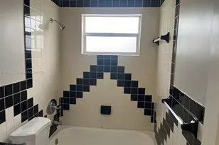 1450 N 64th Ave, Hollywood, FL 33024 - Photo 23