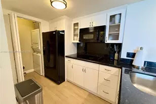 770 Claughton Island Dr, Miami, FL 33131 - Photo 7