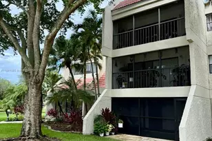 210 Lakeview Dr, Weston, FL 33326 - Photo 3