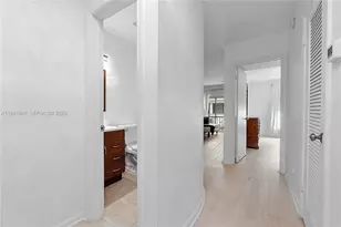 2180 NE 67th St, Fort Lauderdale, FL 33308 - Photo 9