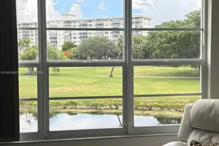 555 Oaks Ln, Pompano Beach, FL 33069 - Photo 5