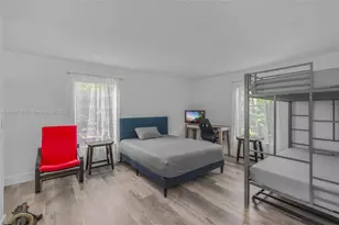 555 NE 123rd St, North Miami, FL 33161 - Photo 11