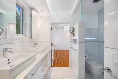 671 NE 57th St, Miami, FL 33137 - Photo 23