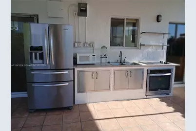 7467 NW 169th Ln, Hialeah, FL 33015 - Photo 17