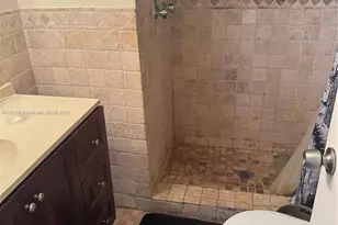 2841 Somerset Dr, Lauderdale Lakes, FL 33311 - Photo 9