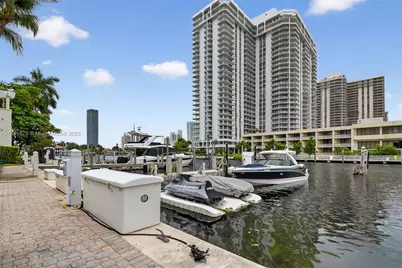 19925 NE 39th Pl Boat Slip #14, Aventura, FL 33180 - Photo 3