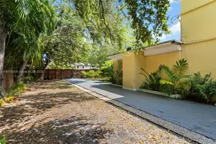 10401 NE 2nd Ave, Miami Shores, FL 33138 - Photo 39