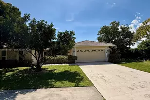 10126 Crosswind Rd, Boca Raton, FL 33498 - Photo 3