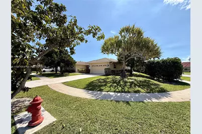 10126 Crosswind Rd, Boca Raton, FL 33498 - Photo 1