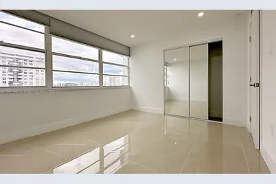 18071 Biscayne Blvd #1202, Aventura, FL 33160 - Photo 17