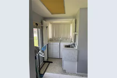 2201 Croton Ct, Lehigh Acres, FL 33936 - Photo 5