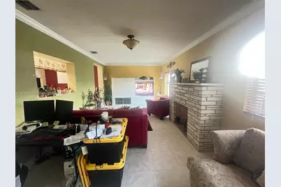 3435 NW 80th St, Miami, FL 33147 - Photo 11
