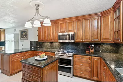 5600 SW 195 Terrace, Southwest Ranches, FL 33332 - Photo 7