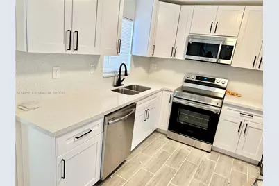2600 NE 8th Ave, Pompano Beach, FL 33064 - Photo 3