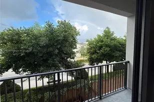 8005 NW 104th Ave, Doral, FL 33178 - Photo 7