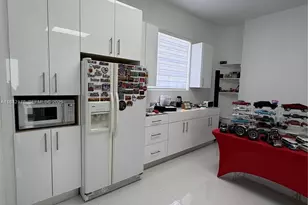 747 W 78th St, Hialeah, FL 33014 - Photo 29