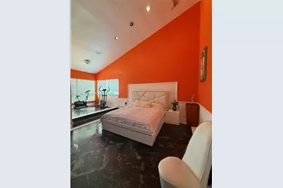 747 W 78th St, Hialeah, FL 33014 - Photo 15