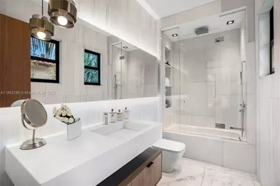 4241 Palm Ln, Miami, FL 33137 - Photo 61