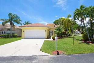 460 SE 24th Dr, Homestead, FL 33033 - Photo 1