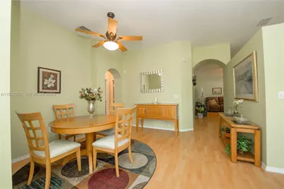 460 SE 24th Dr, Homestead, FL 33033 - Photo 5