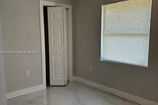 2353 Delrose Dr E, Lakeland, FL 33805 - Photo 5