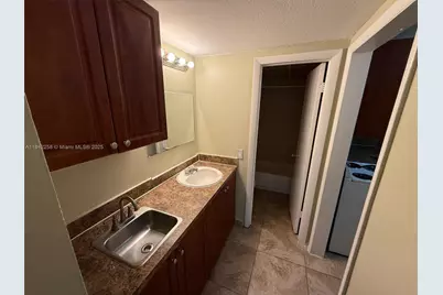 6930 Miami Gardens Dr #1-217A, Hialeah, FL 33015 - Photo 9