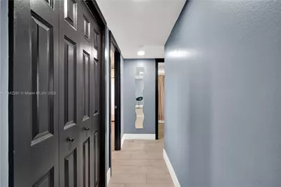 950 Hillcrest Dr #414, Hollywood, FL 33021 - Photo 13