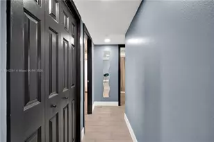 950 Hillcrest Dr, Hollywood, FL 33021 - Photo 13