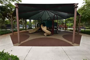 3800 Oaks Clubhouse Dr, Pompano Beach, FL 33069 - Photo 39