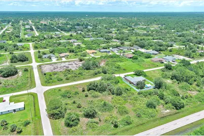 841 Milwaukee Blvd, Lehigh Acres, FL 33974 - Photo 17