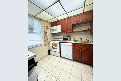 7787 Golf Cir Dr #106, Margate, FL 33063 - Photo 9