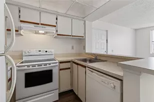 [Address not provided], West Palm Beach, FL 33401 - Photo 19