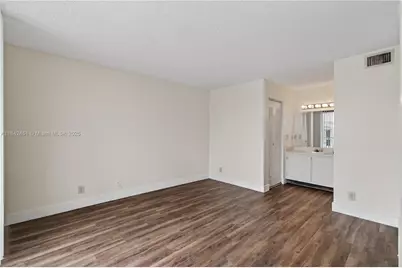 [Address not provided], West Palm Beach, FL 33401 - Photo 23