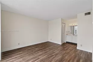 [Address not provided], West Palm Beach, FL 33401 - Photo 23