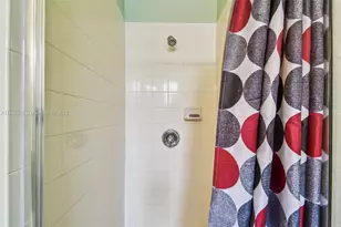 419 Cierra Oaks Cir, Other City - In The State Of Florida, FL 32159 - Photo 23