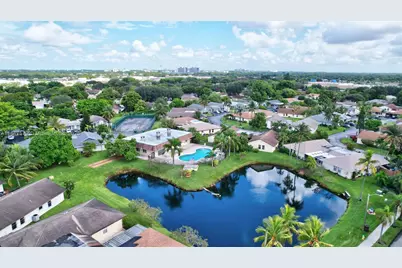 2078 SW 71st Way, Davie, FL 33317 - Photo 1