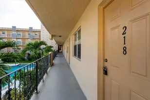 2145 Pierce St, Hollywood, FL 33020 - Photo 3