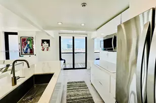 2555 Collins Ave, Miami Beach, FL 33140 - Photo 3