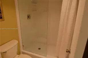 3800 Oaks Clubhouse Dr, Pompano Beach, FL 33069 - Photo 15