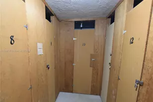 3800 Oaks Clubhouse Dr, Pompano Beach, FL 33069 - Photo 33