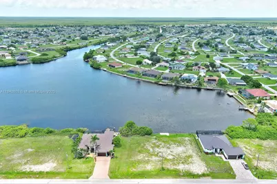 401 NW 24th Ter, Cape Coral, FL 33993 - Photo 17